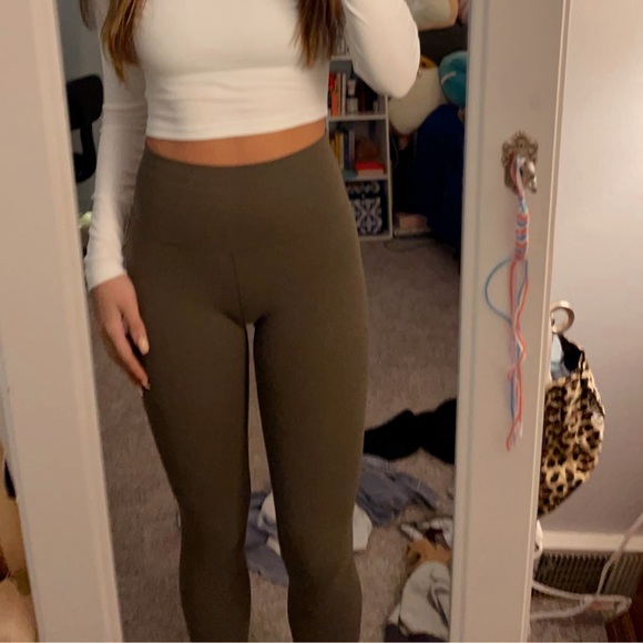 Army Green align leggings - Picture 4 of 4